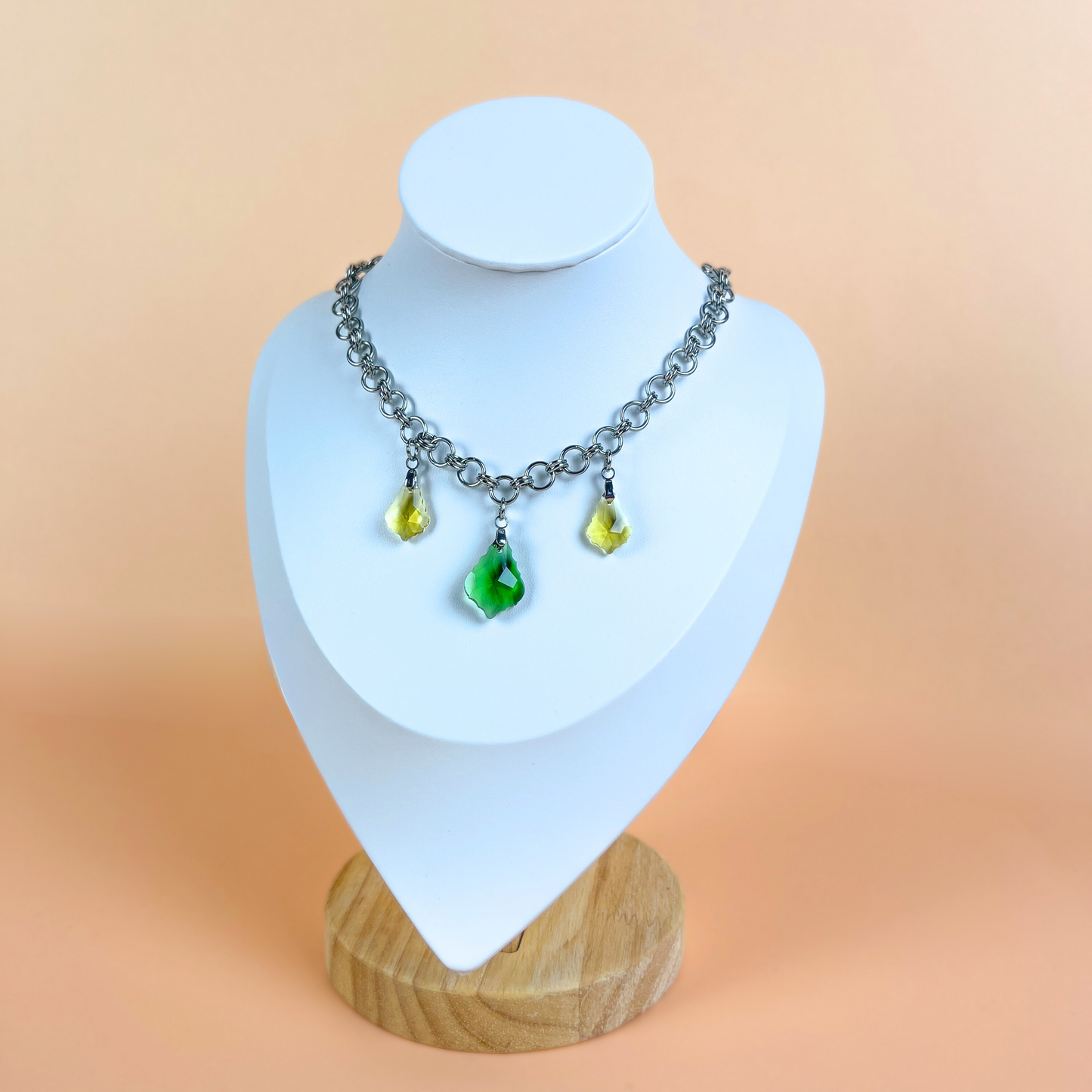 Sparkling crystal necklace, yellow and green, chainmail chain, stainless steel Baguette Magick