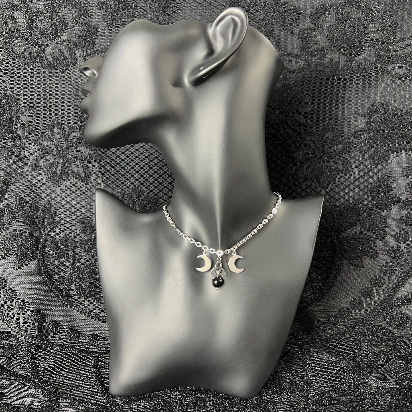 Triple moon Triquetra necklace made of stainless steel and gemstone Baguette Magick
