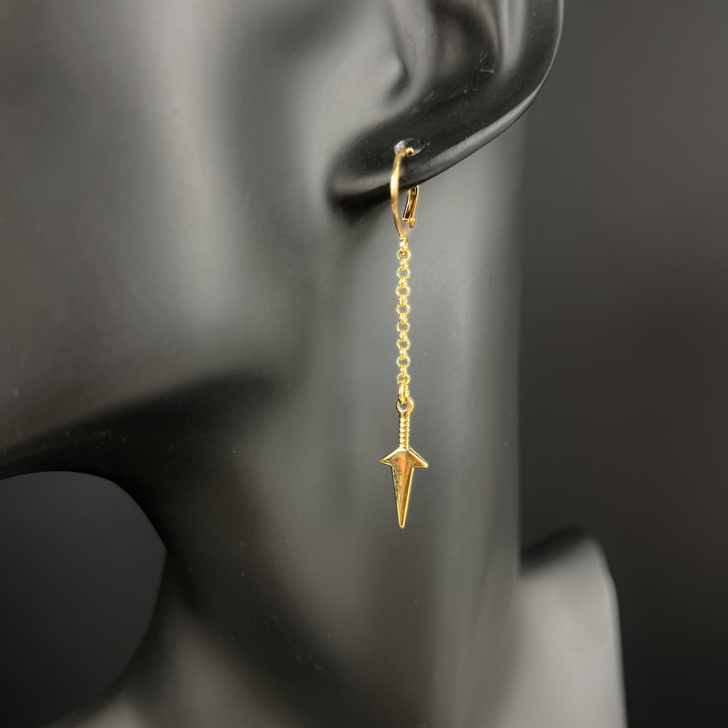 Kunai earrings, gold plated stainless steel Baguette Magick