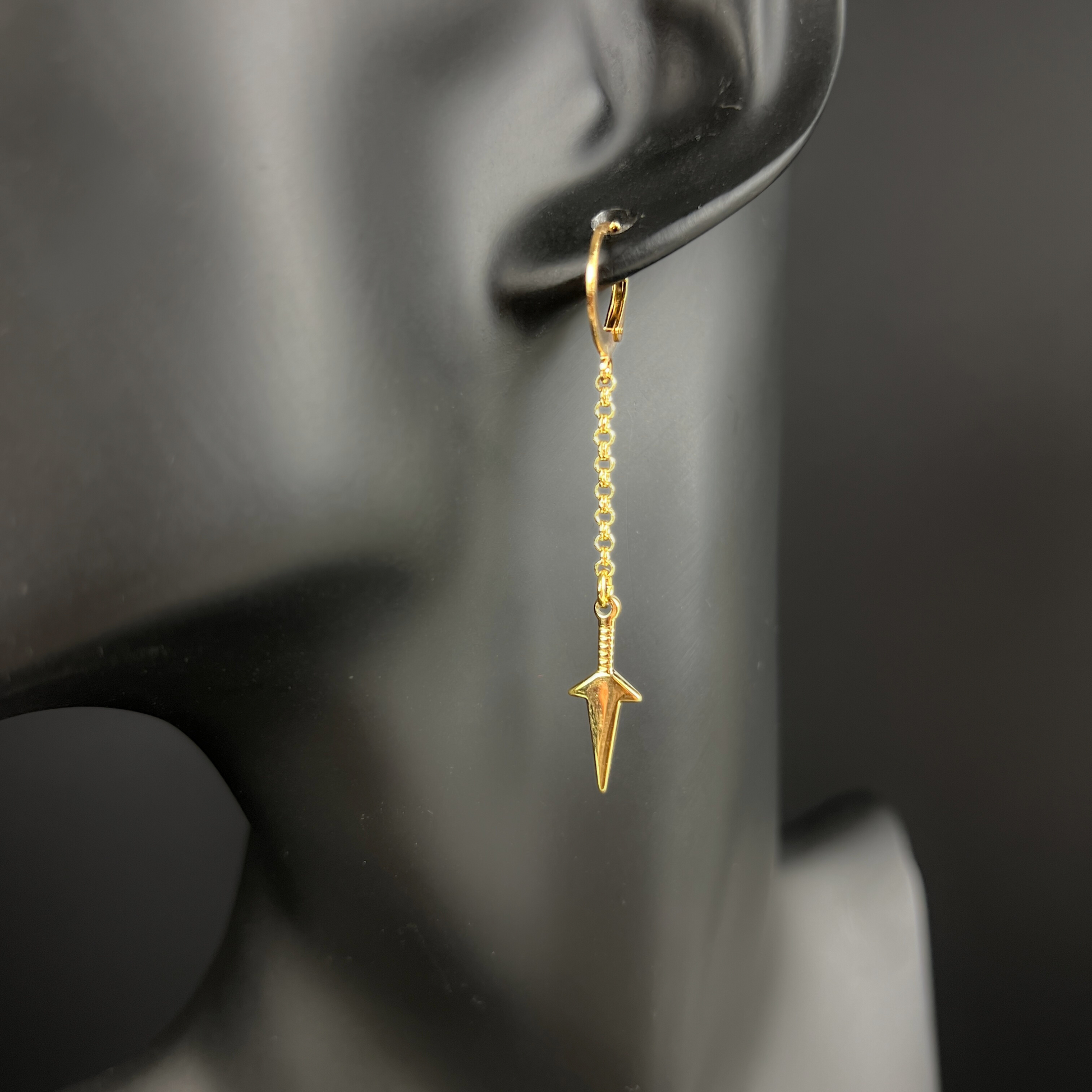 Kunai earrings, gold plated stainless steel Baguette Magick