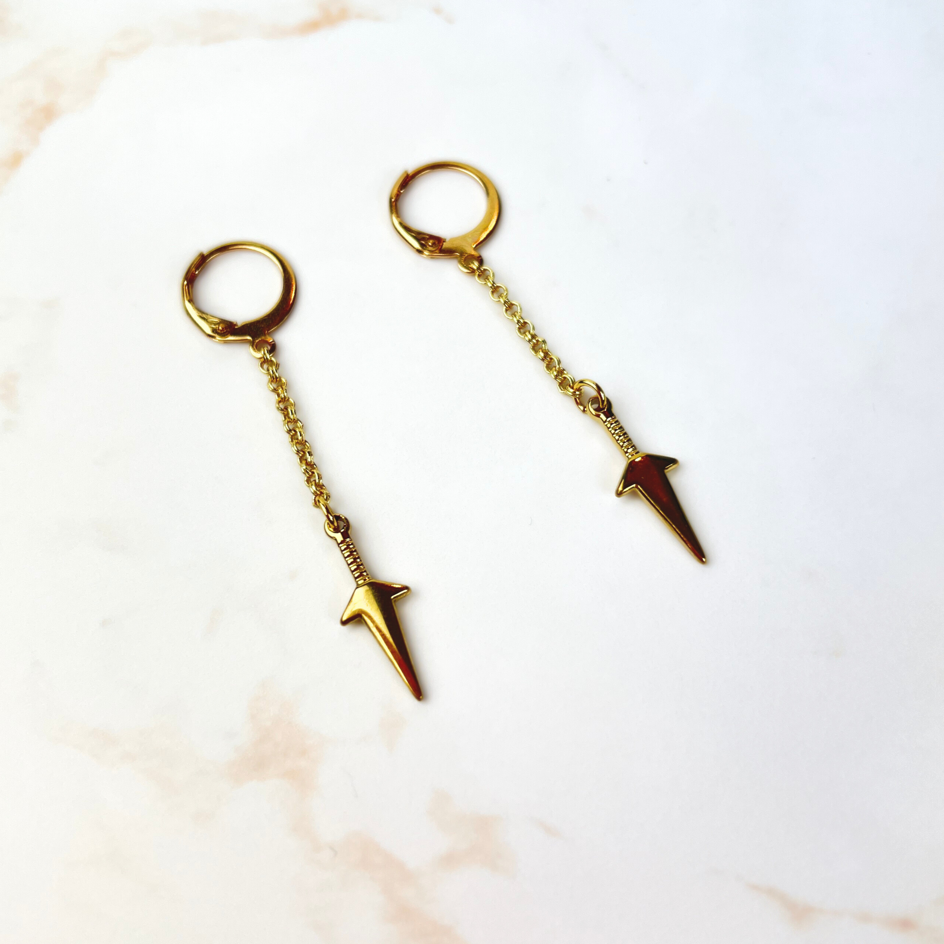 Kunai earrings, gold plated stainless steel Baguette Magick