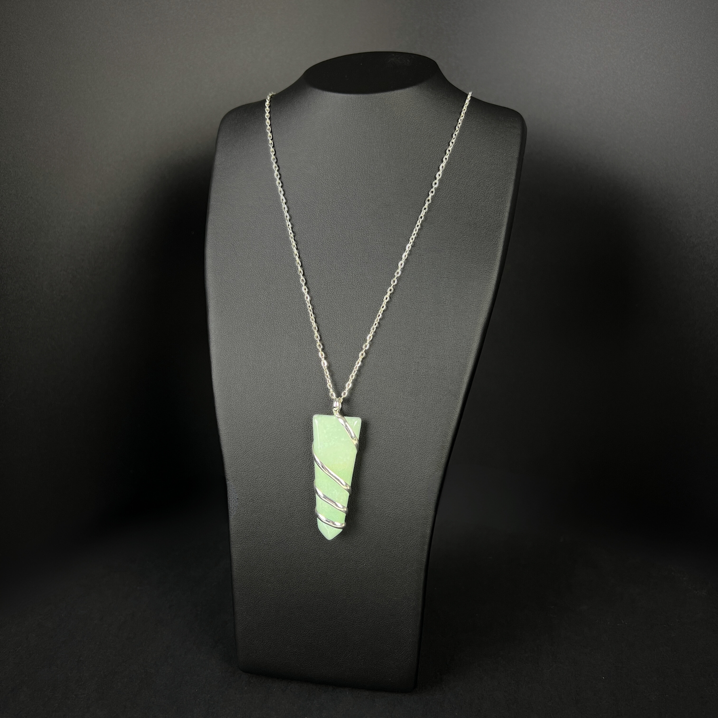 Aventurine spiral triangle necklace Baguette Magick