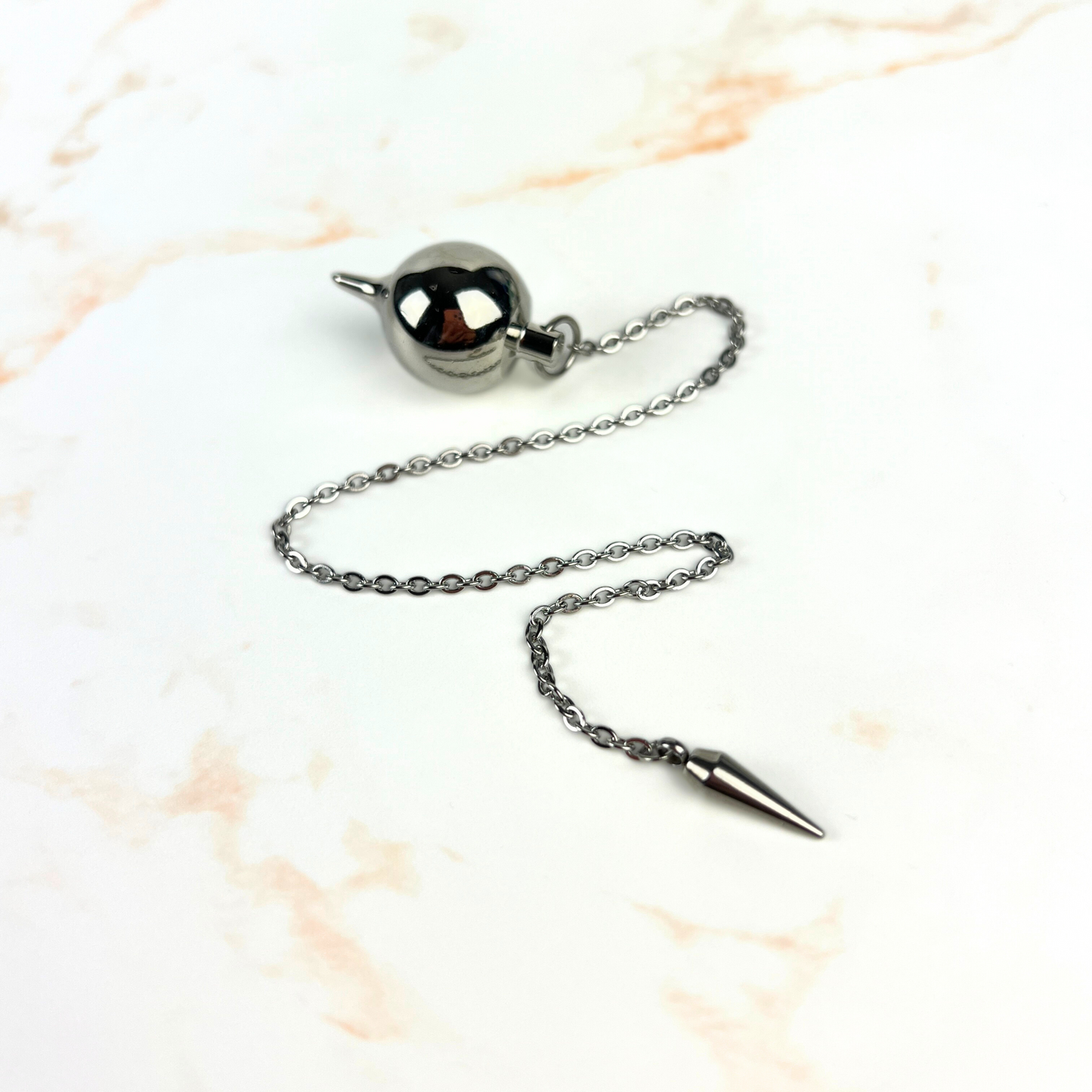 Round teardrop pendulum, classic divination tool for dowsing, spike charm Baguette Magick