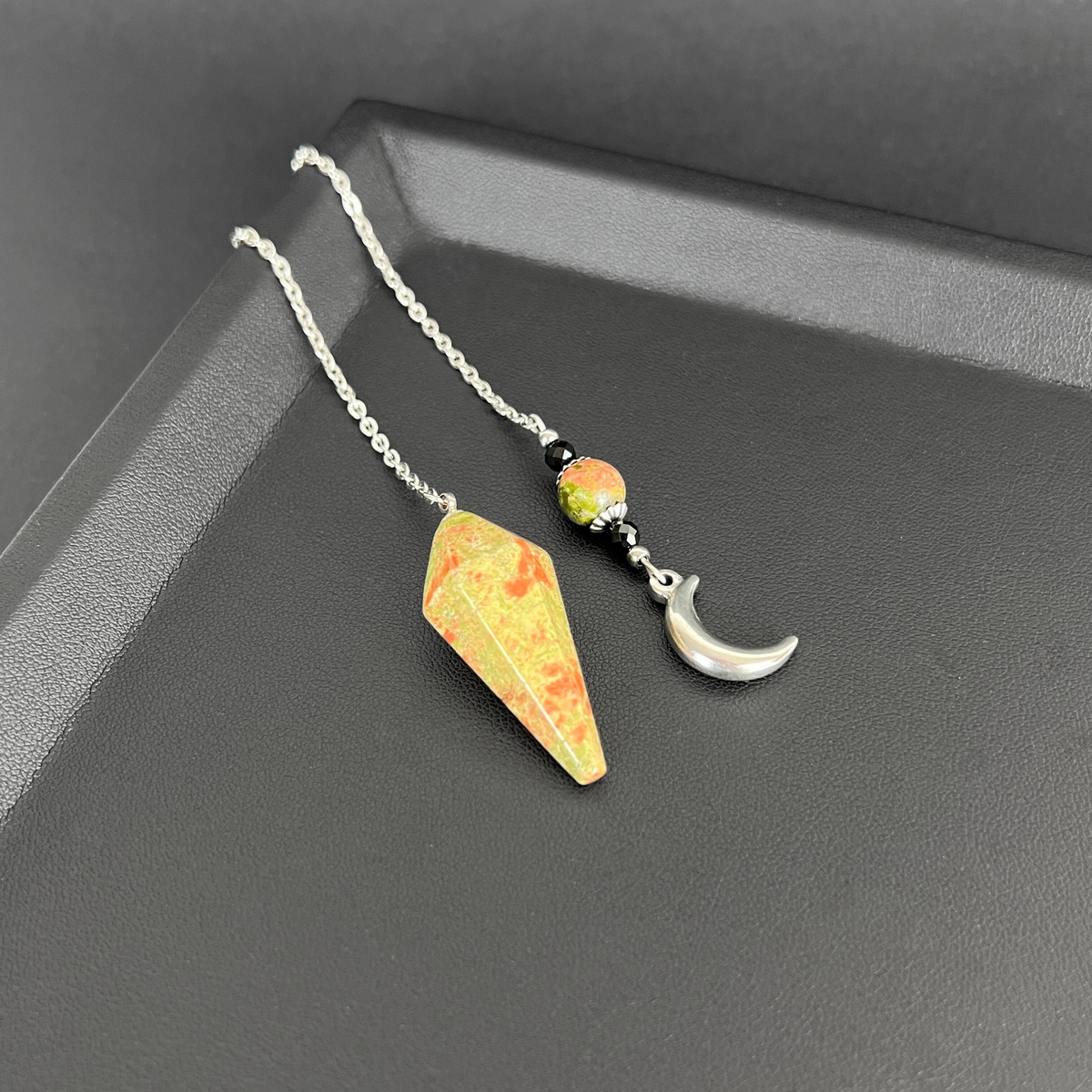 The Moonlight mystery pendulum, Unakite, Onyx, stainless steel Baguette Magick