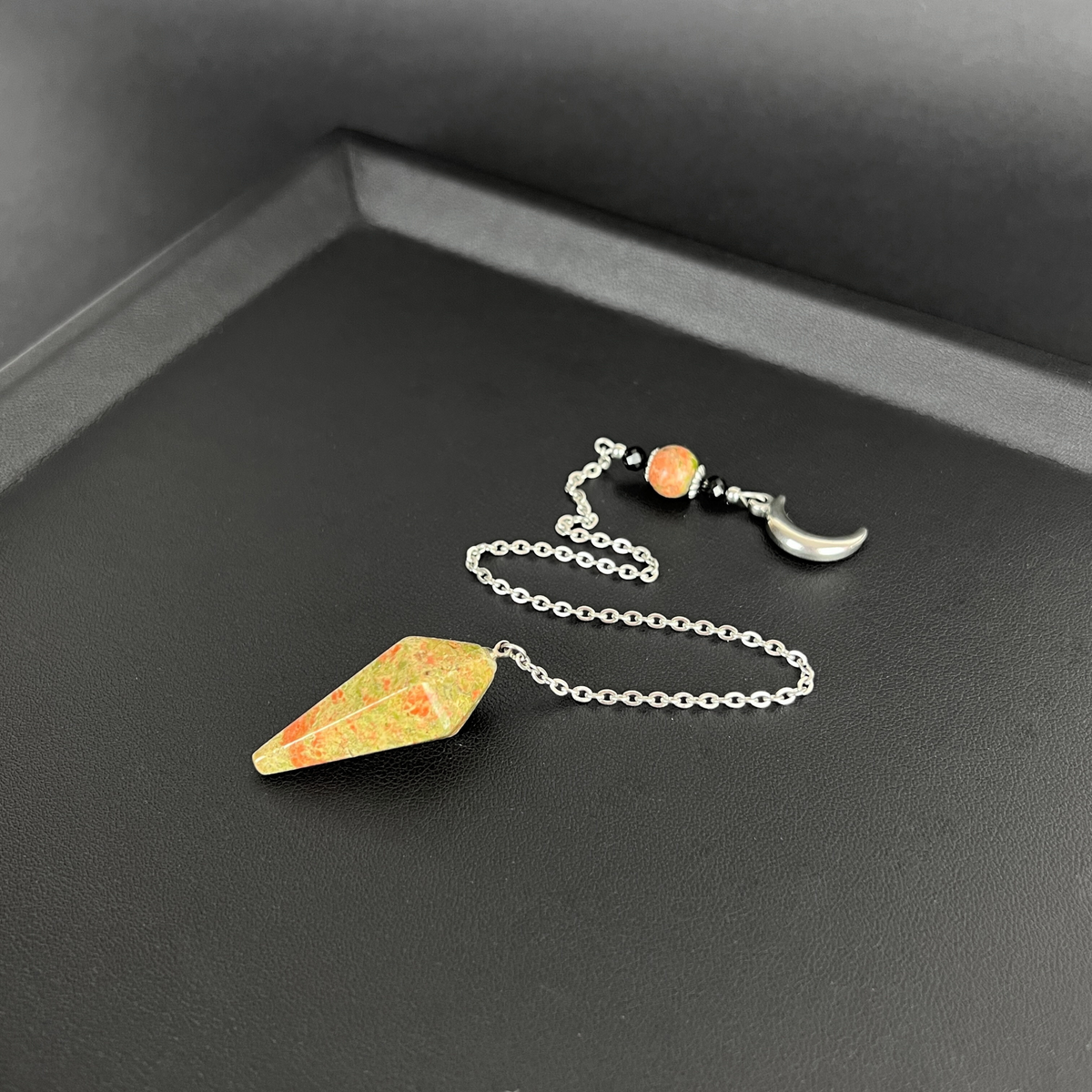 The Moonlight mystery pendulum, Unakite, Onyx, stainless steel Baguette Magick
