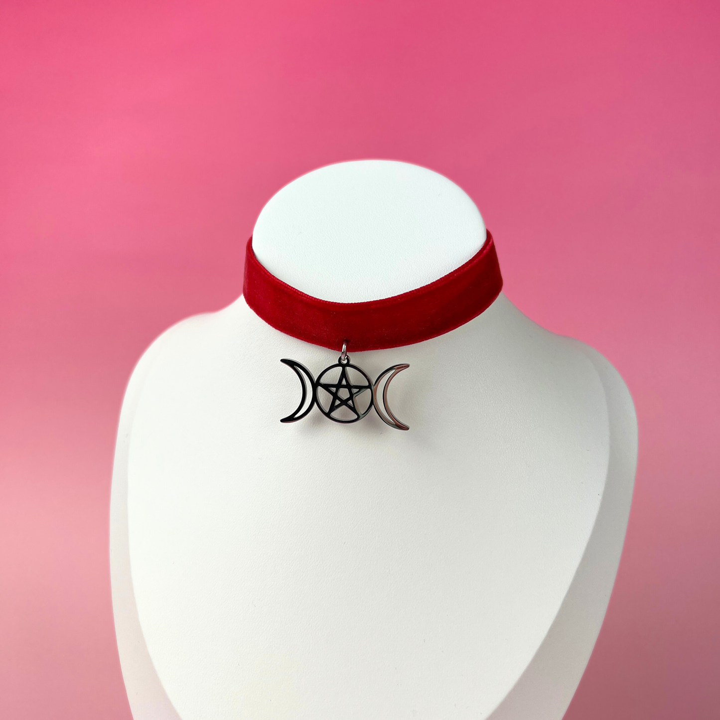 Red velvet Triple Moon Pentacle Wiccan Gothic choker, stainless steel Baguette Magick