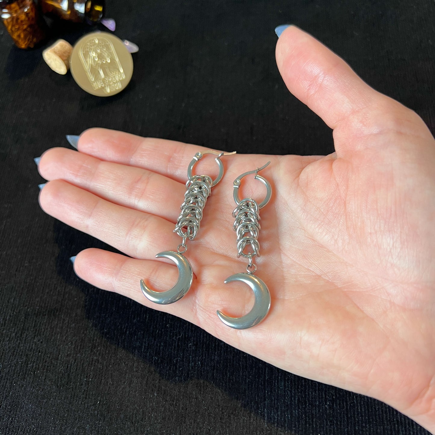 Crescent Moon box chain chainmail earrings made of stainless steel Baguette Magick