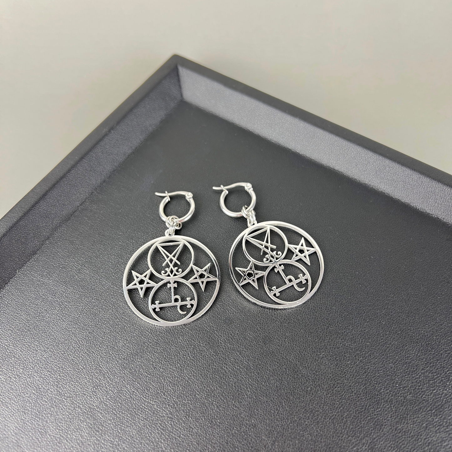 Luciferian earrings, Lilith and Lucifer sigils, inverted pentacle Baguette Magick
