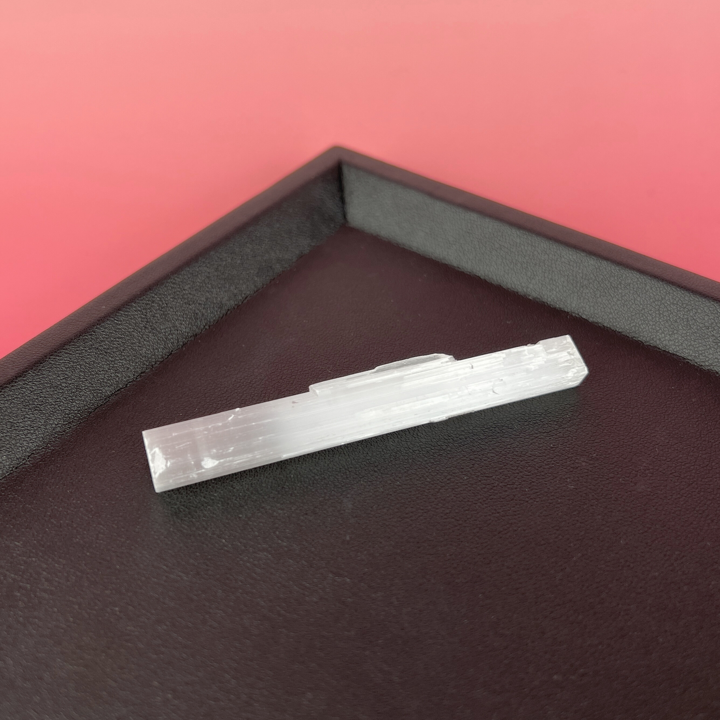 Selenite stick gemstone wand for lithotherapy, altar or crystal grid Baguette Magick
