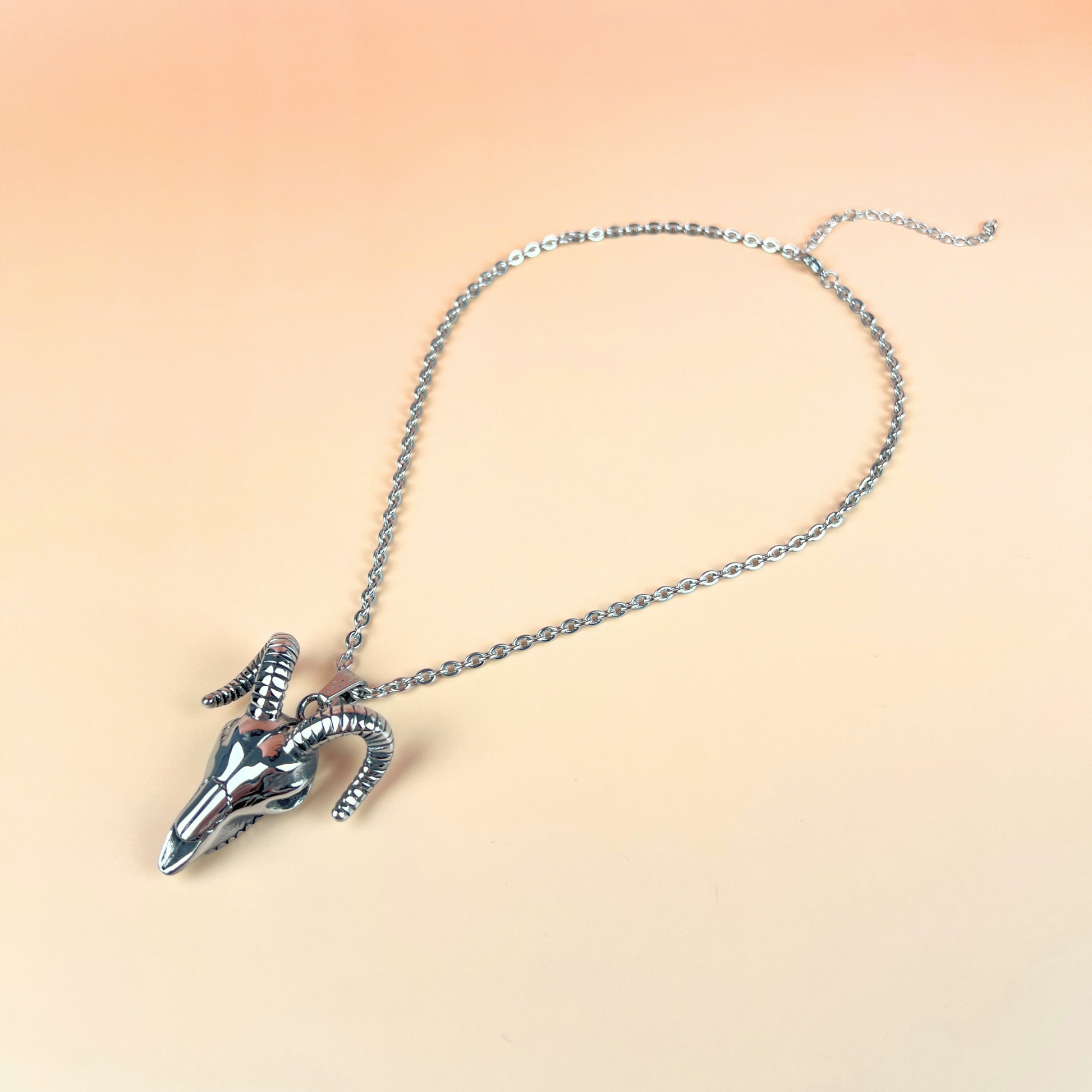 Ram skull necklace Baguette Magick