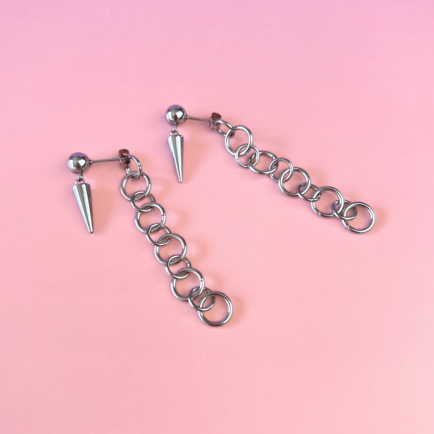 Spikes and back chunky chain stud earrings Baguette Magick