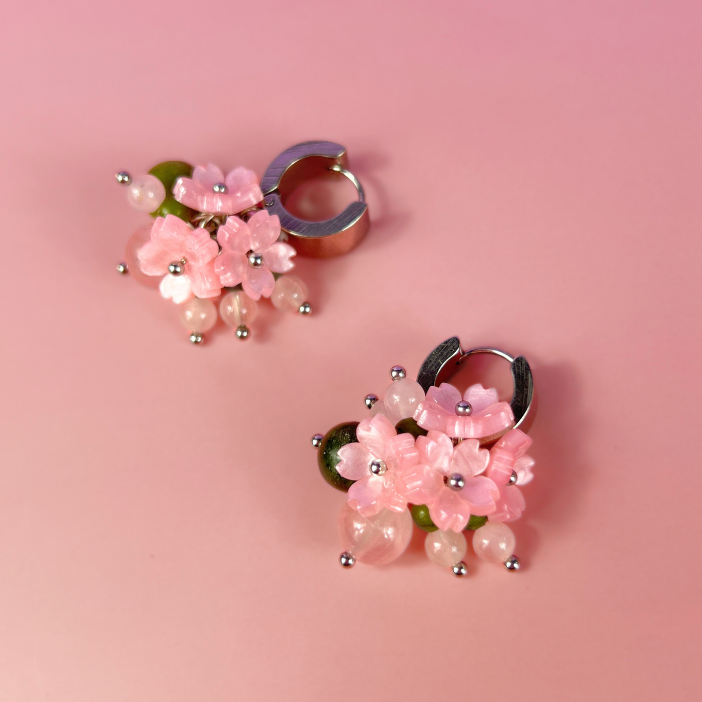 Hydrangea bloom earrings, amethyst beads on chunky huggie hoops (Copie) Baguette Magick