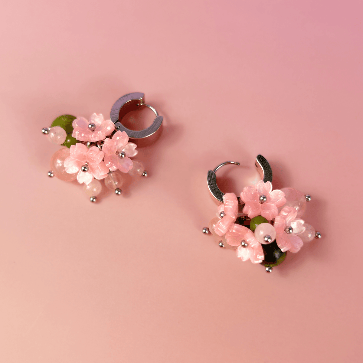 Hydrangea bloom earrings, amethyst beads on chunky huggie hoops (Copie) Baguette Magick