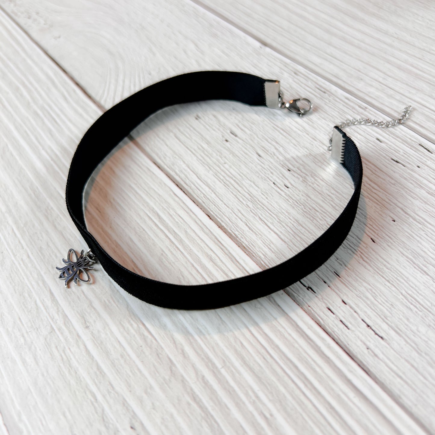 Black velvet bee baroque choker, stainless steel Baguette Magick