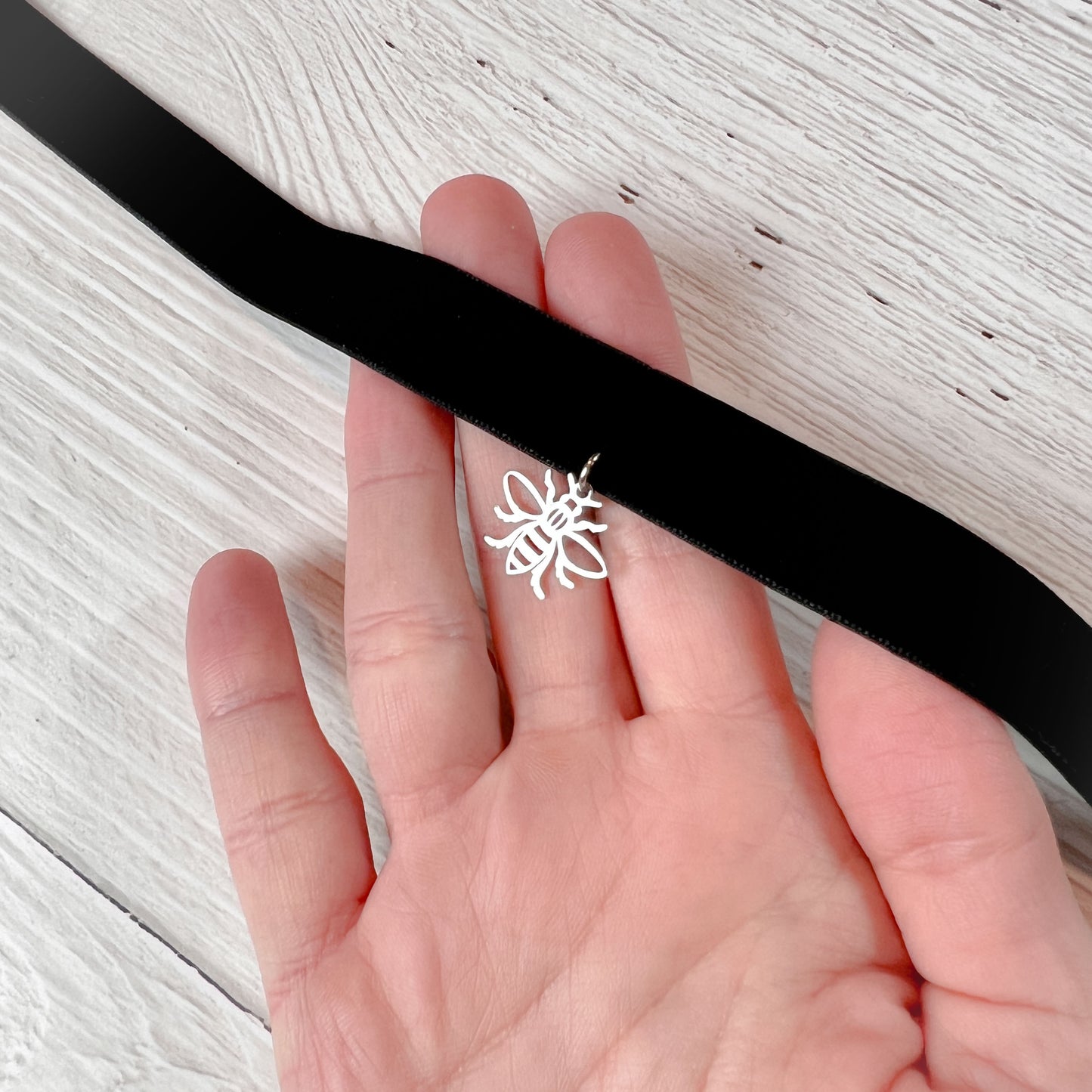Black velvet bee baroque choker, stainless steel Baguette Magick