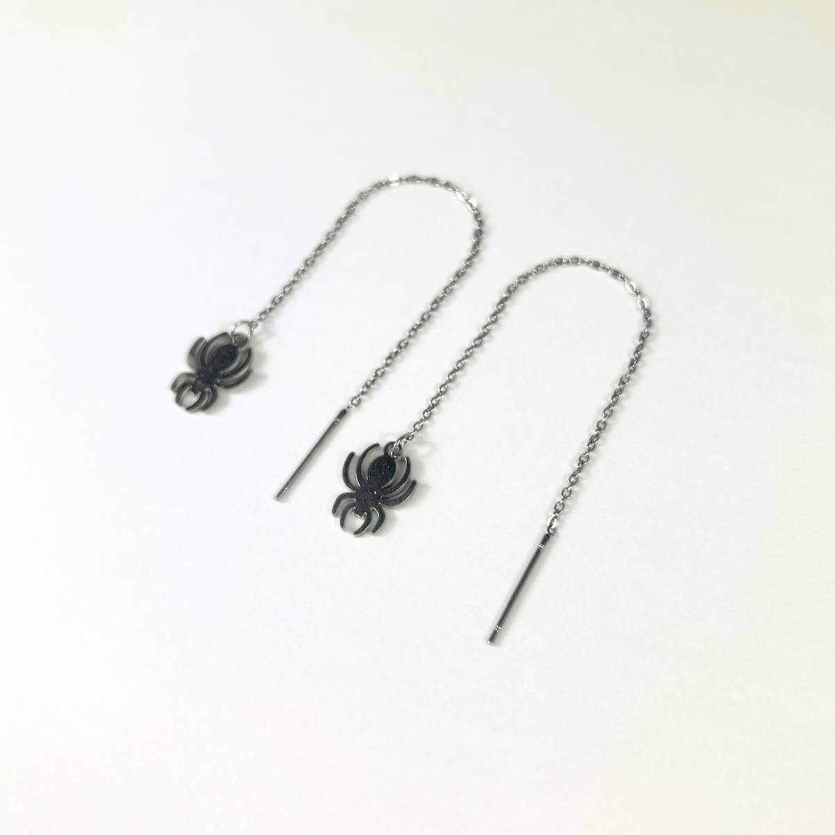 Spider threader earrings Baguette Magick