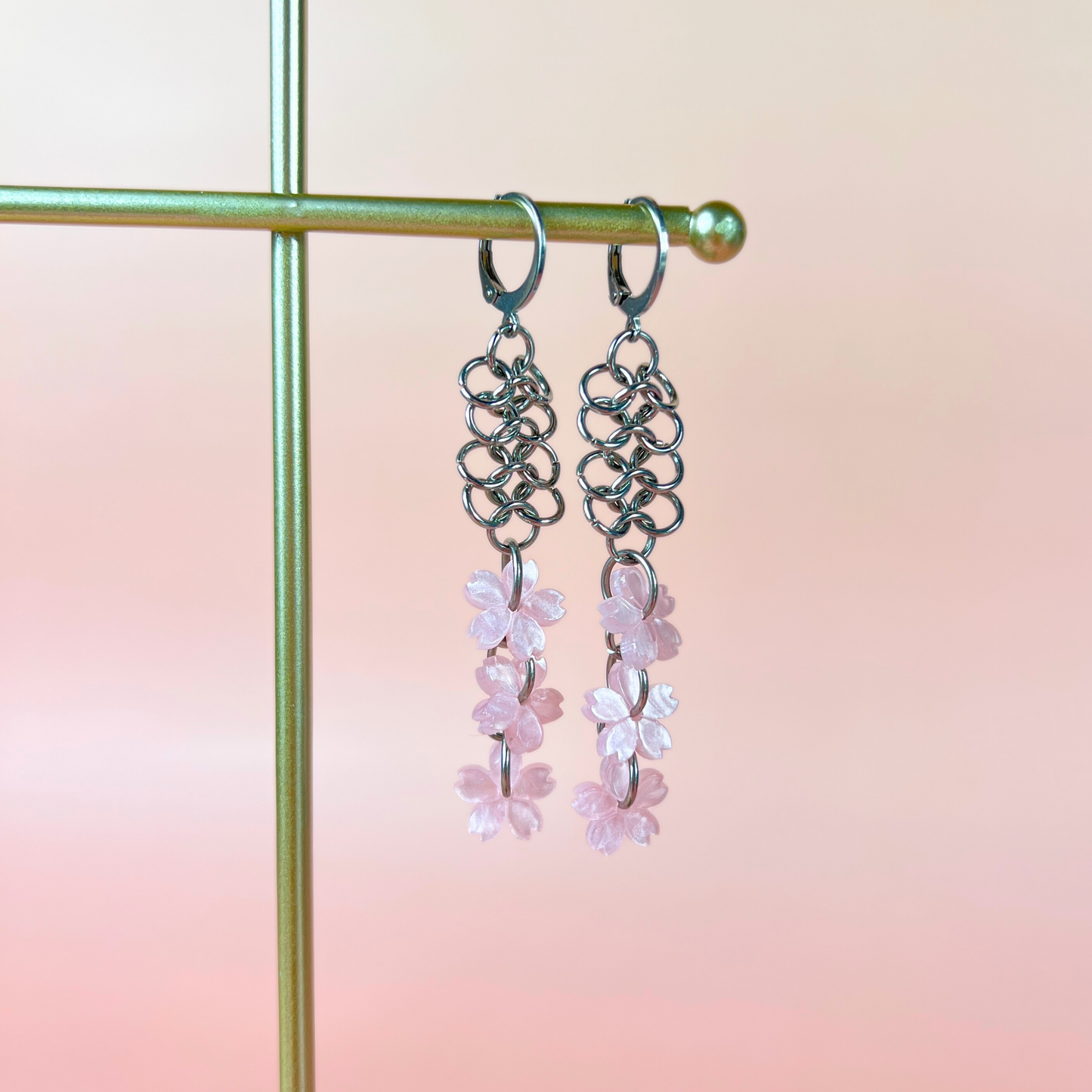 Micro chainmail sakura earrings Baguette Magick