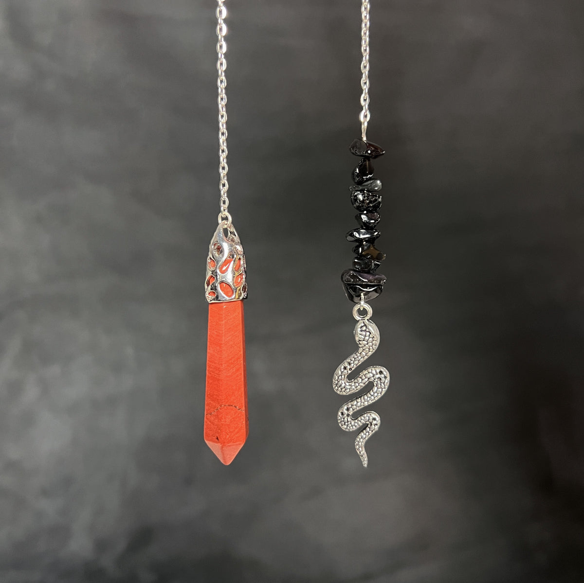 Red jasper and obsidian snake pendulum Baguette Magick
