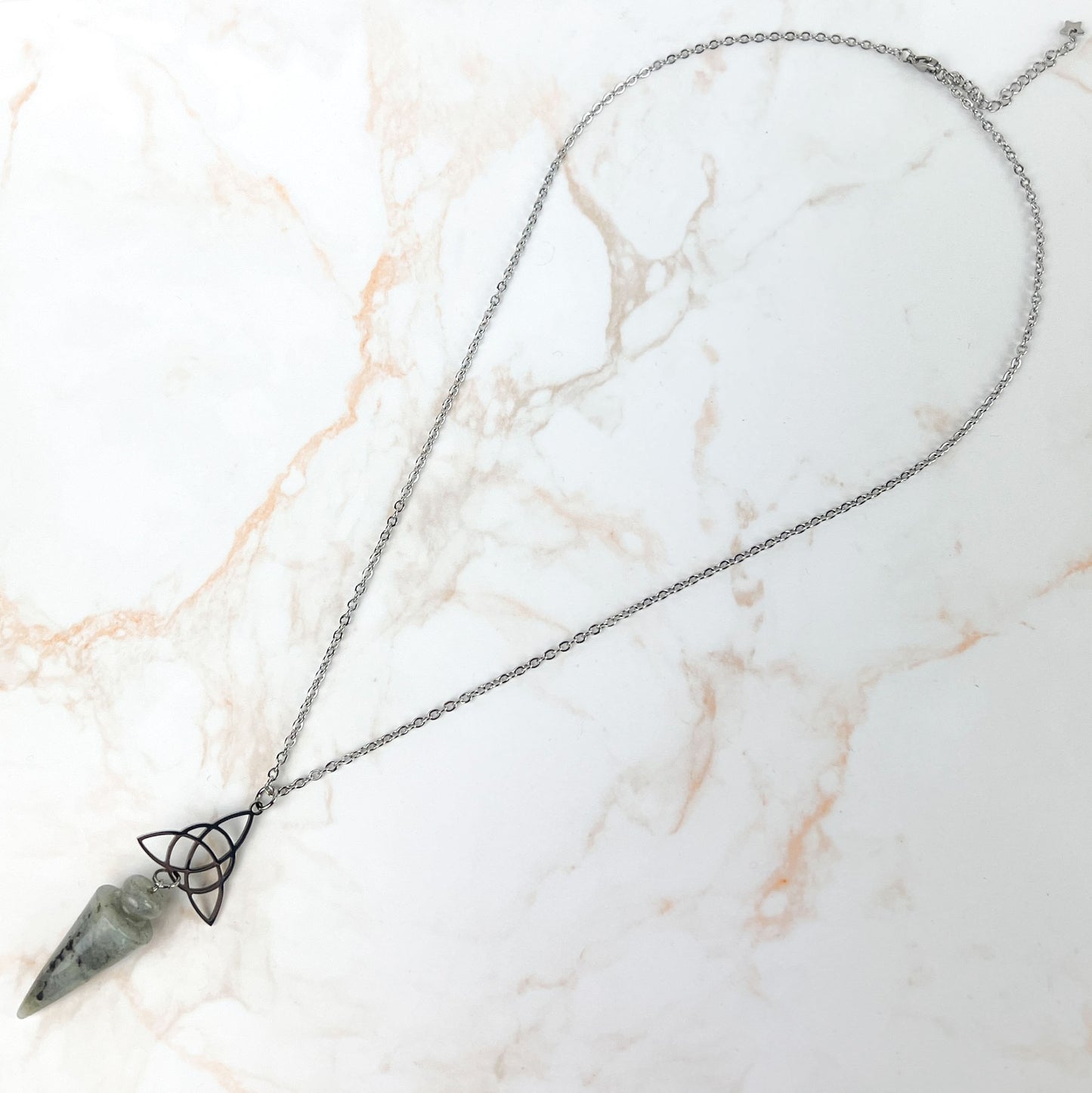 Labradorite and triquetra Celtic knot pendulum necklace, stainless steel Baguette Magick