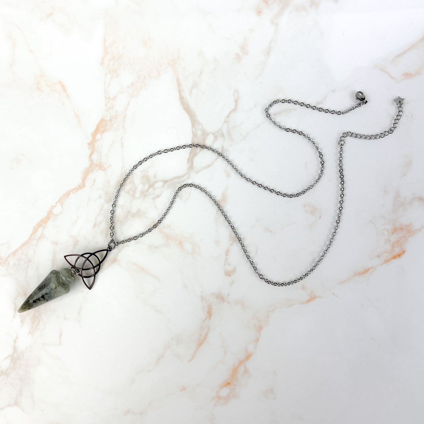 Labradorite and triquetra Celtic knot pendulum necklace, stainless steel Baguette Magick