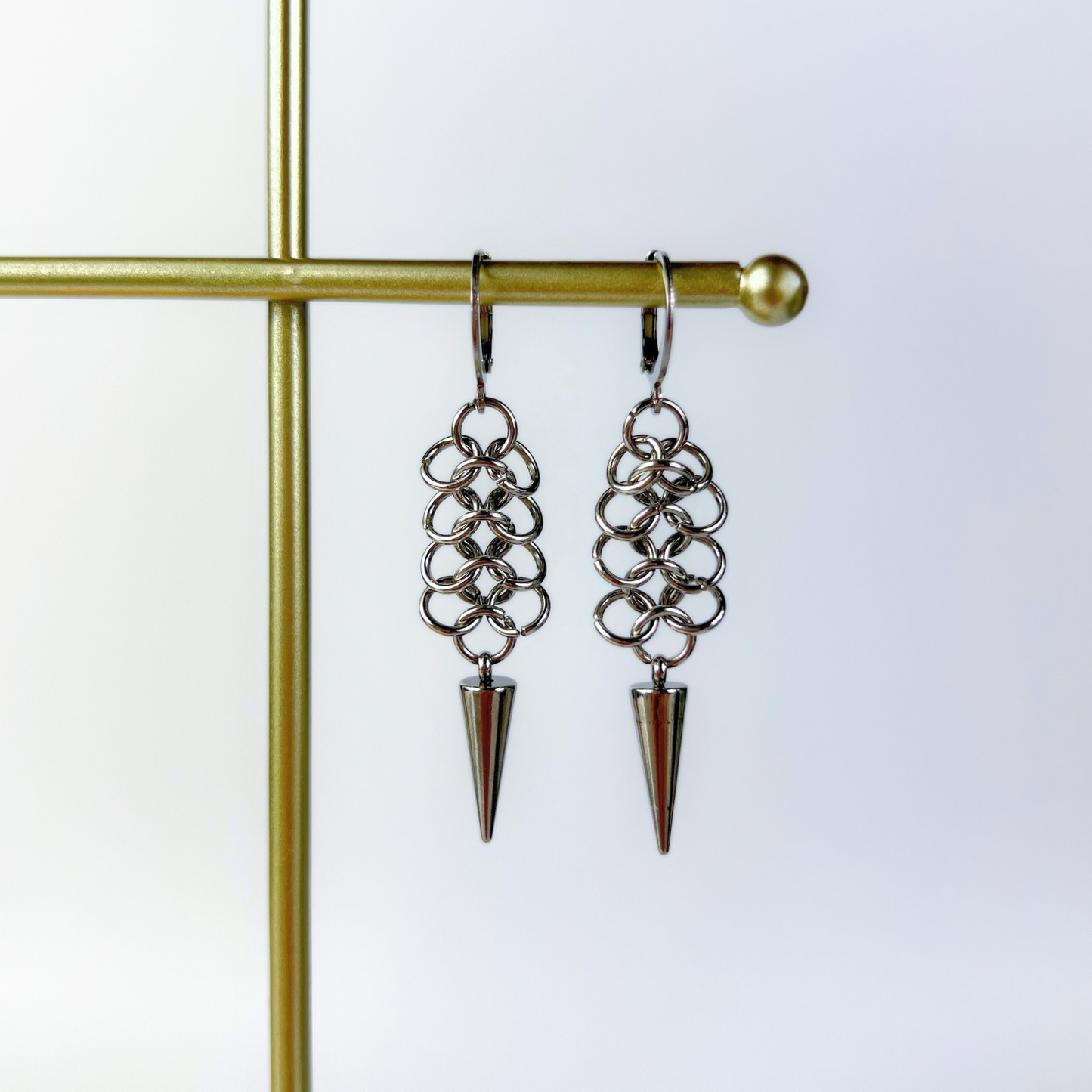Micro European chainmail and spikes earrings Baguette Magick