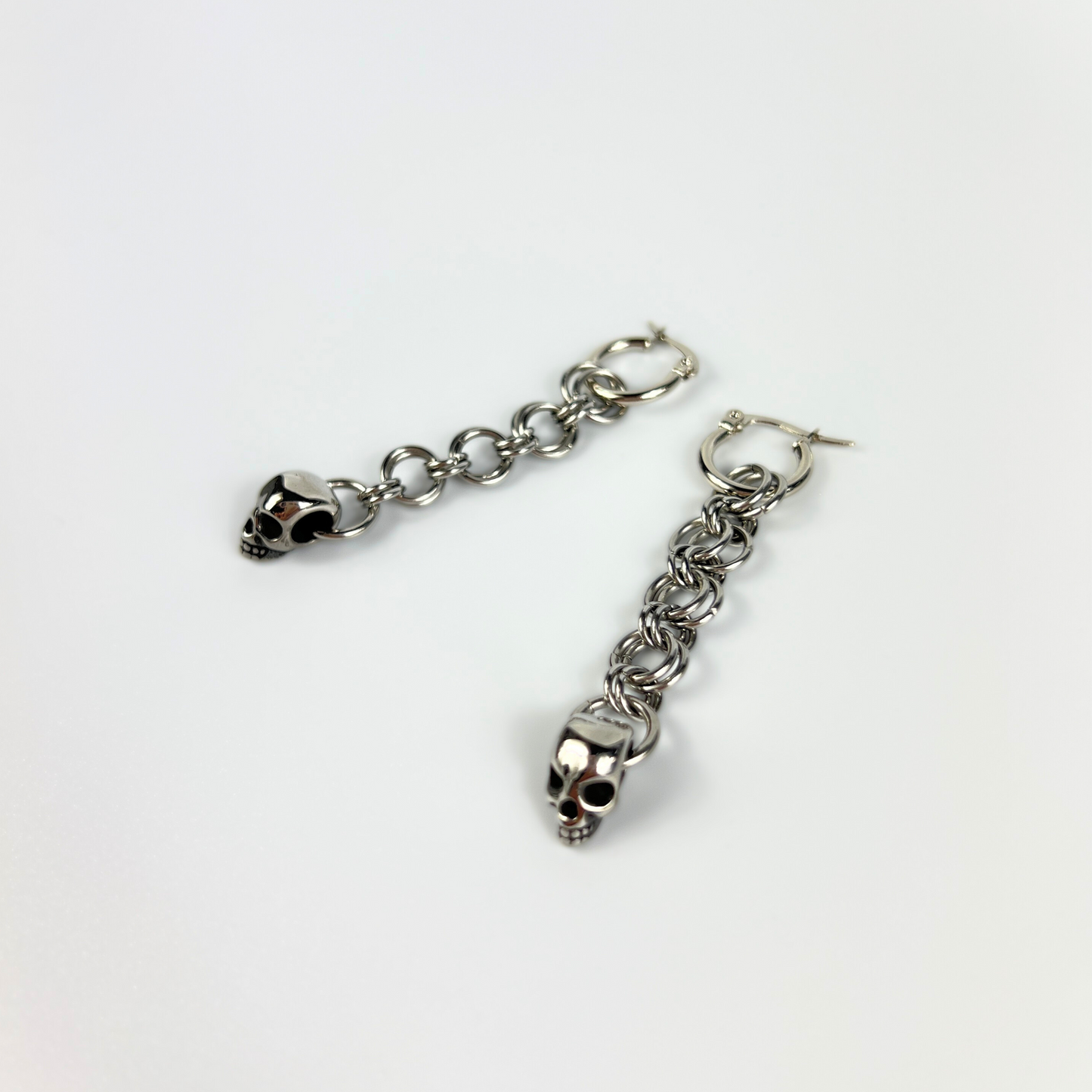 Chainmail skulls and hoops earrings Baguette Magick