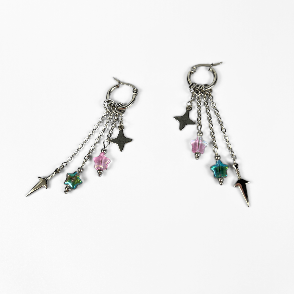 Boucles d'oreilles créoles shuriken et kunai à assortir