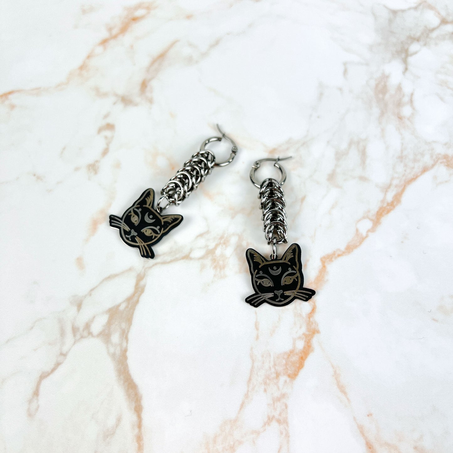 Bastet goddess box chain chainmail earrings made of stainless steel Baguette Magick