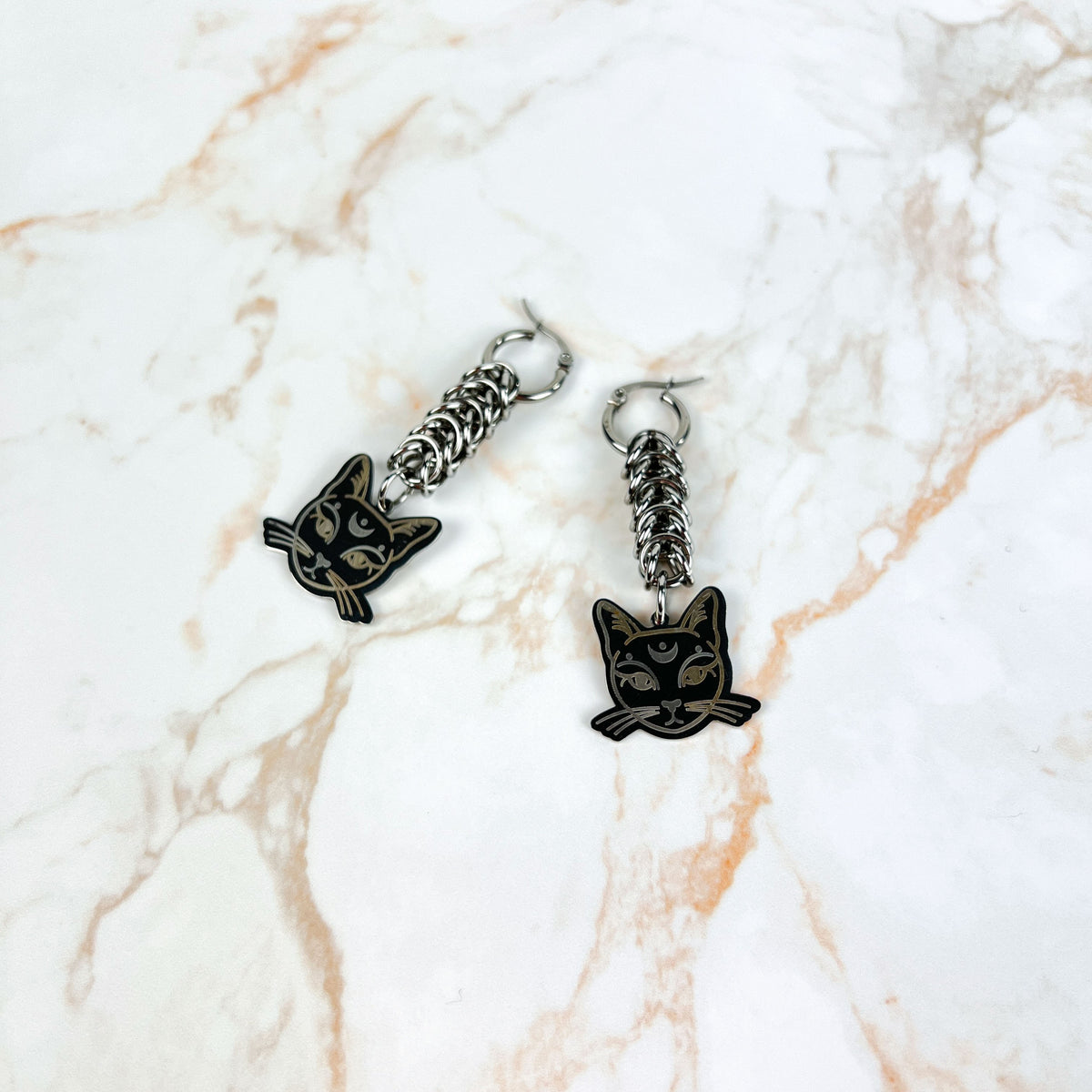 Bastet goddess box chain chainmail earrings made of stainless steel Baguette Magick