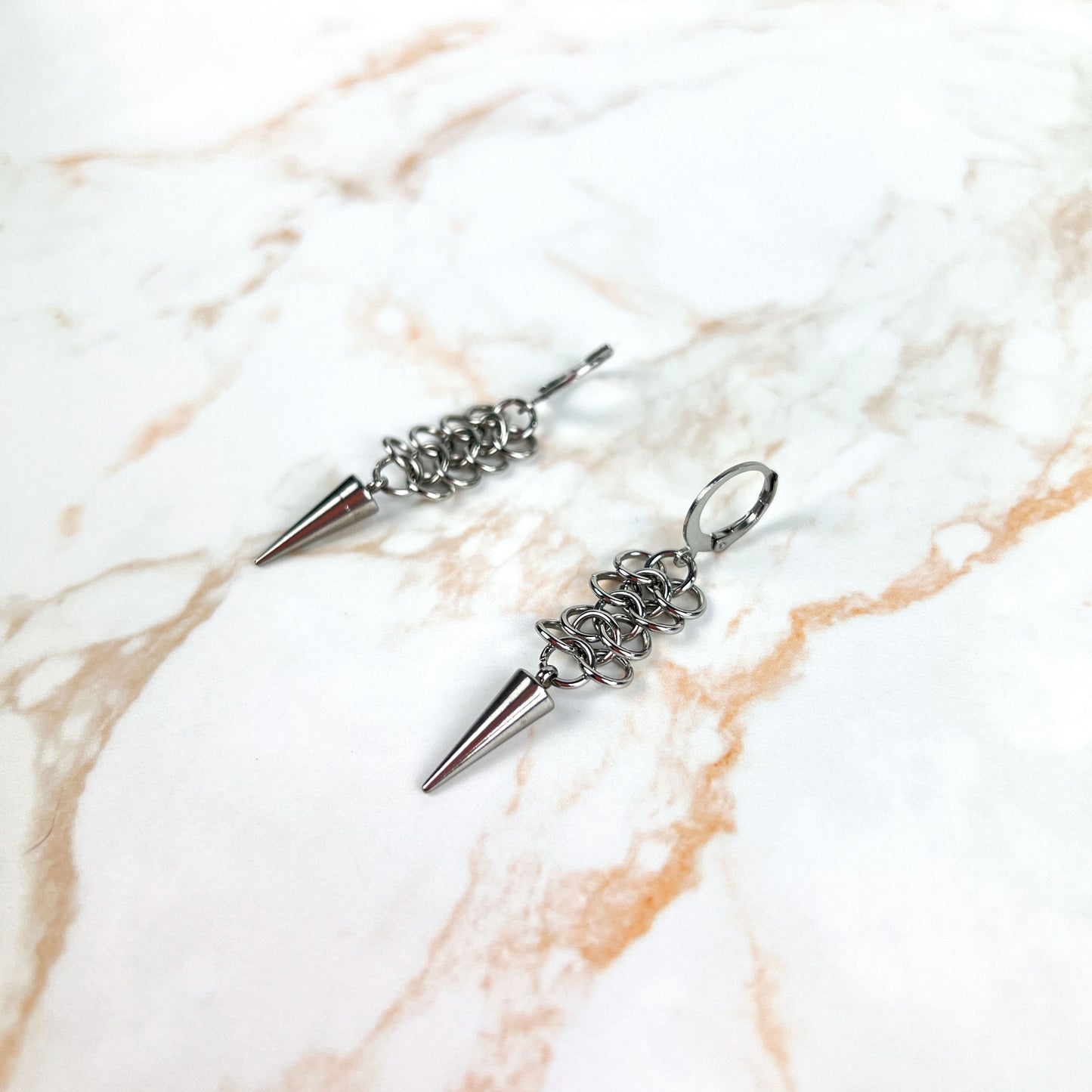 Micro European chainmail and spikes earrings Baguette Magick