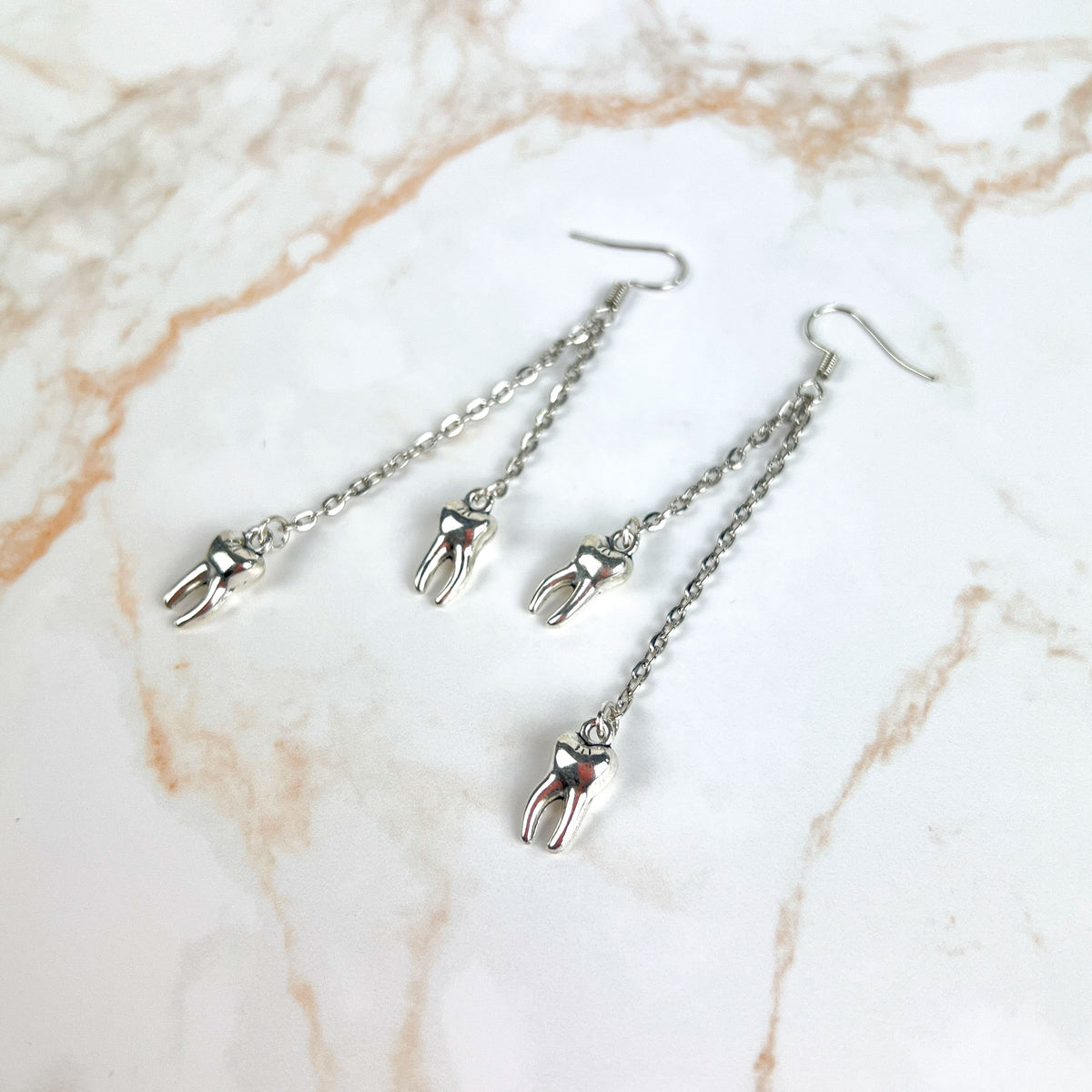 Gothic teeth earrings Baguette Magick