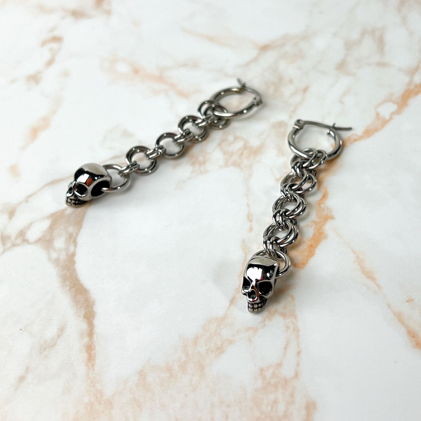 Chainmail skulls and hoops earrings Baguette Magick
