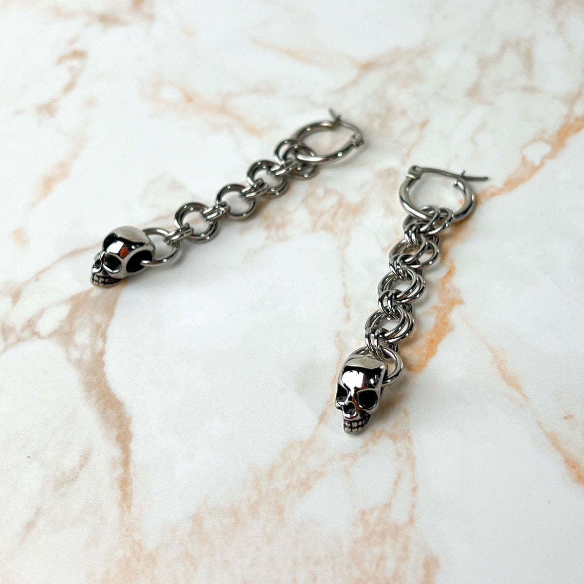 Chainmail skulls and hoops earrings Baguette Magick