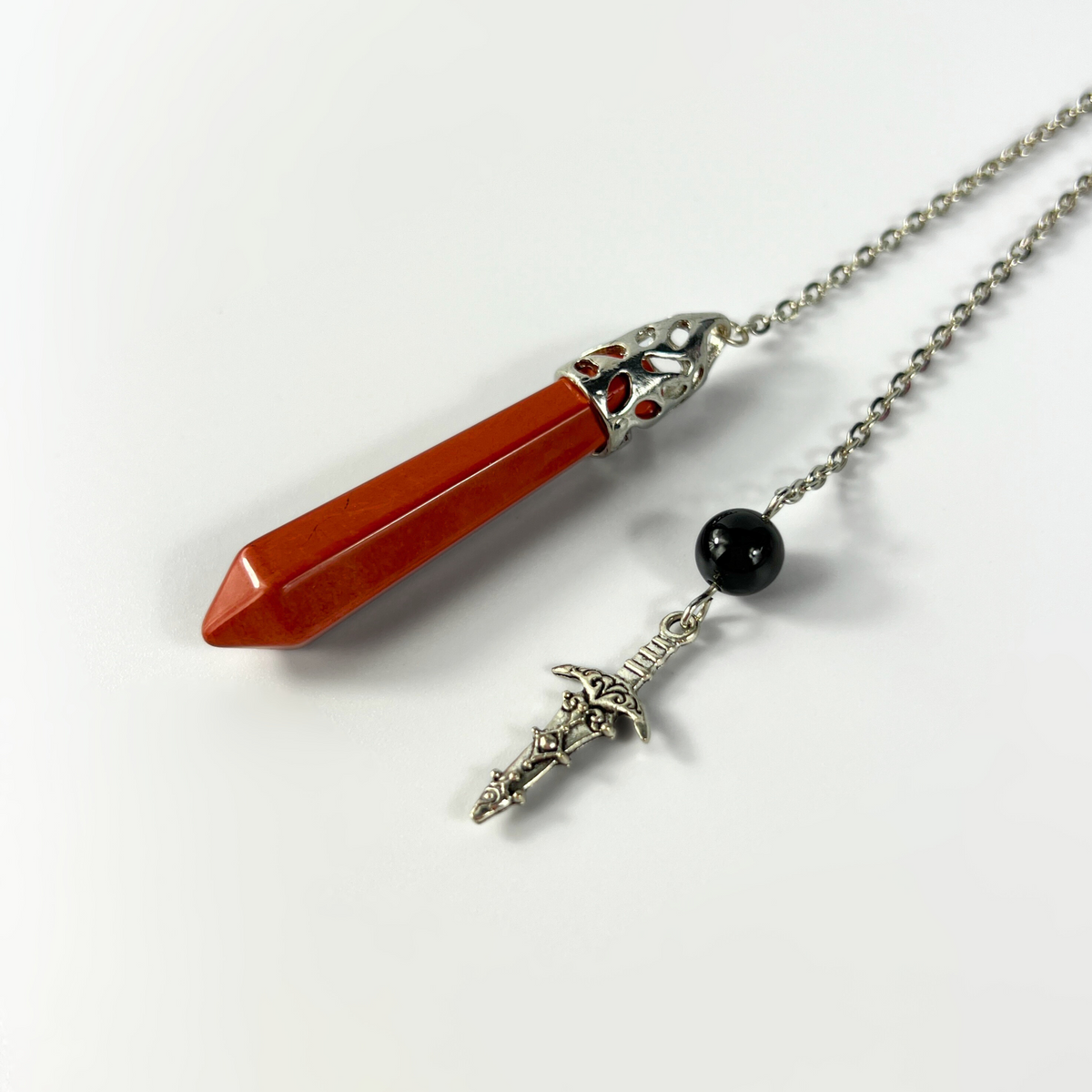 Pendule dague en jaspe rouge et obsidienne