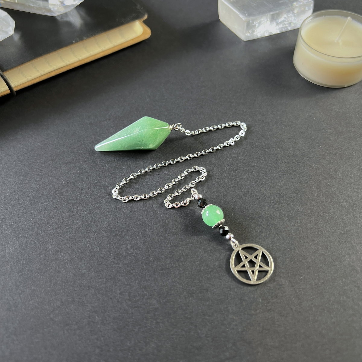 Le pendule pentacle de la sorcière, Aventurine, Onyx