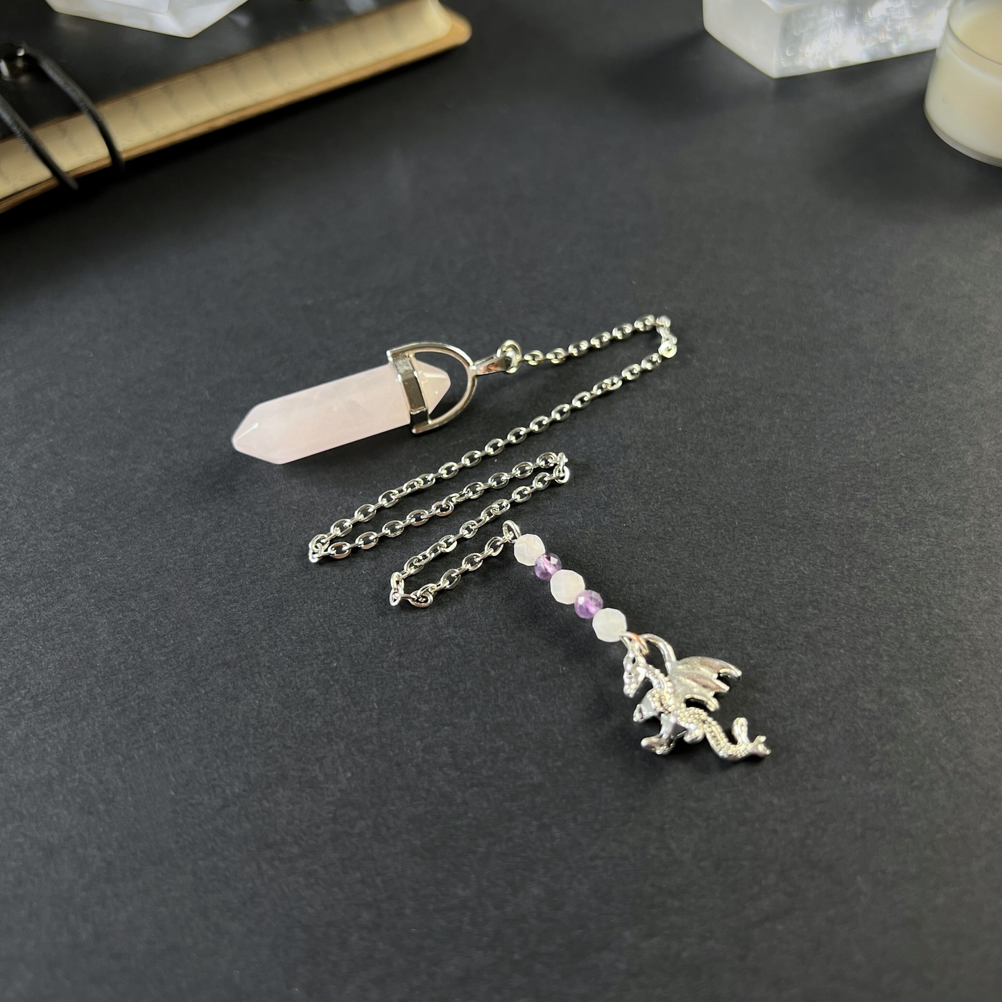 Pendule de radiesthésie dragon en quartz rose et améthyste