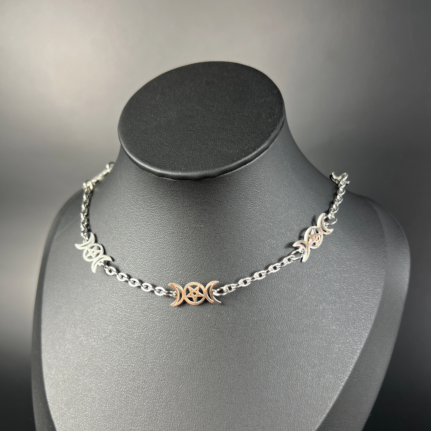 Triple Moon and pentacle choker