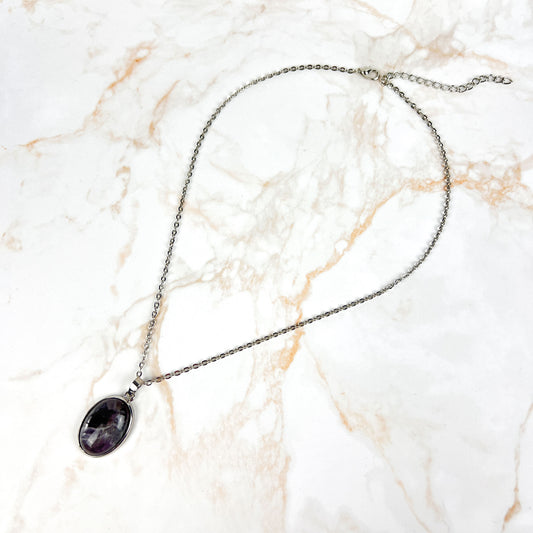 Elegant amethyst gemstone necklace Baguette Magick