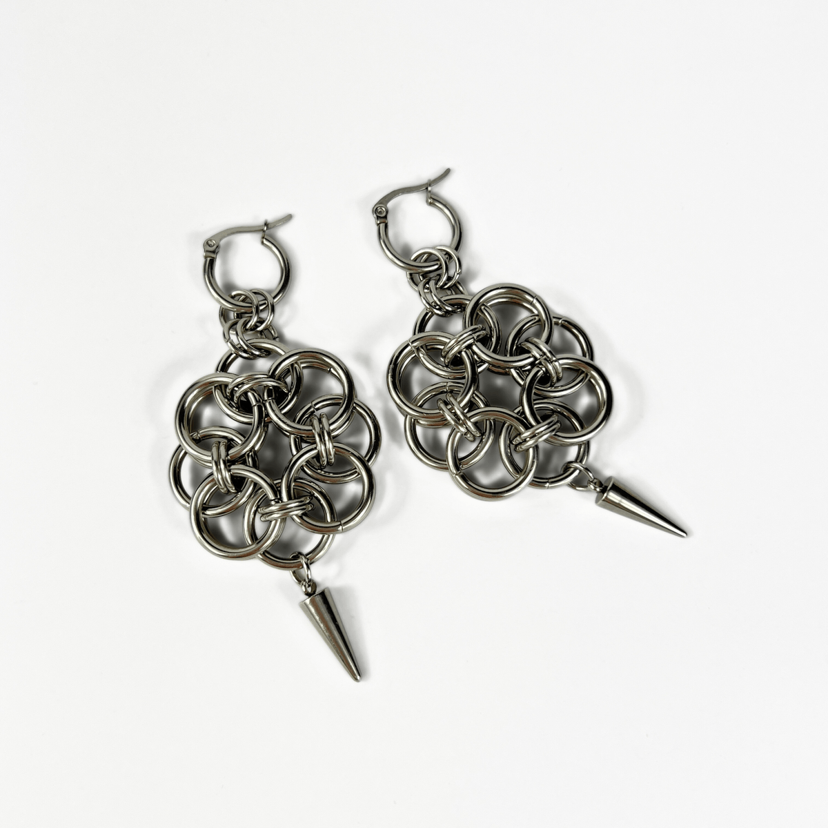 Boucles d'oreilles en cotte de mailles, créoles et pointes Helm Rose