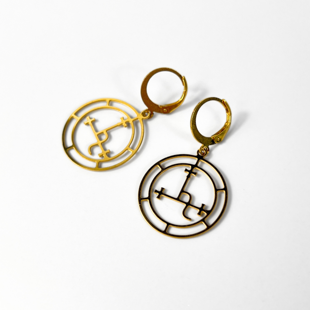 Boucles d'oreilles à l'effigie de Lilith, couleur or ou argent, acier inoxydable
