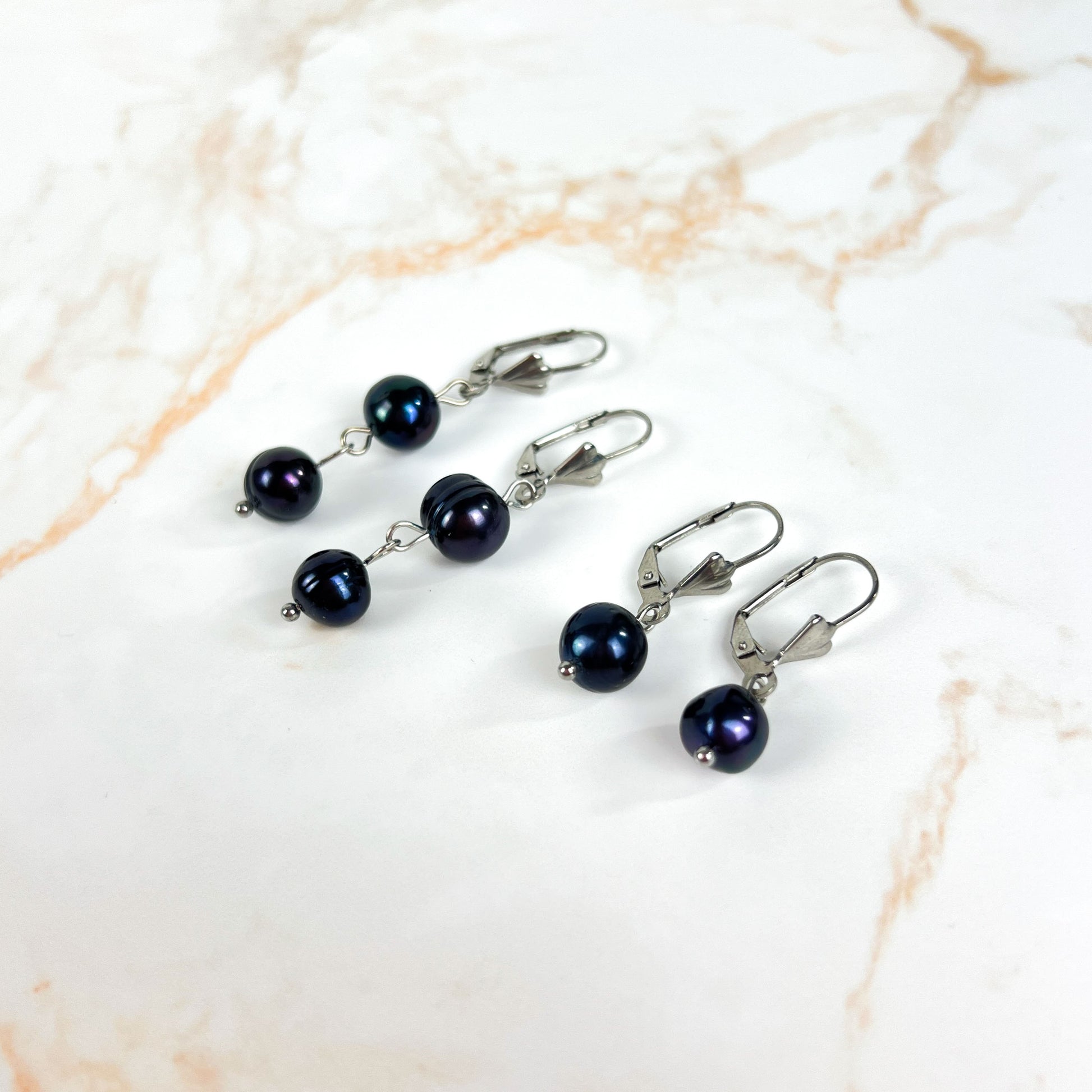 Victorian baroque black pearl earrings in stainless steel Baguette Magick
