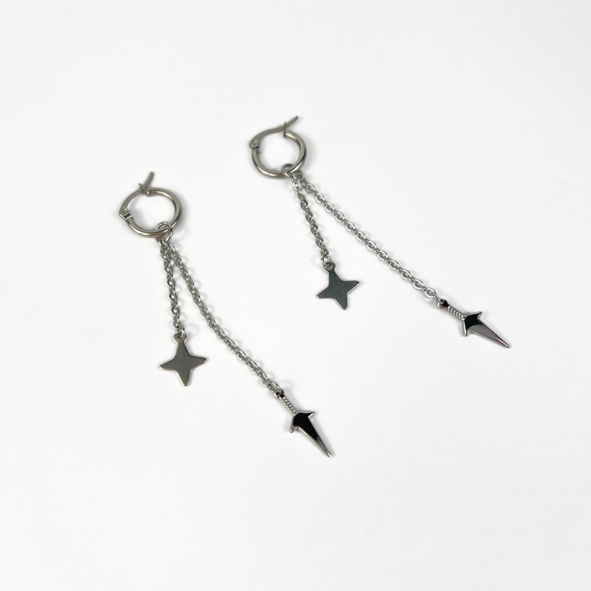 Kunai and shuriken earring, Mono or Pair Baguette Magick