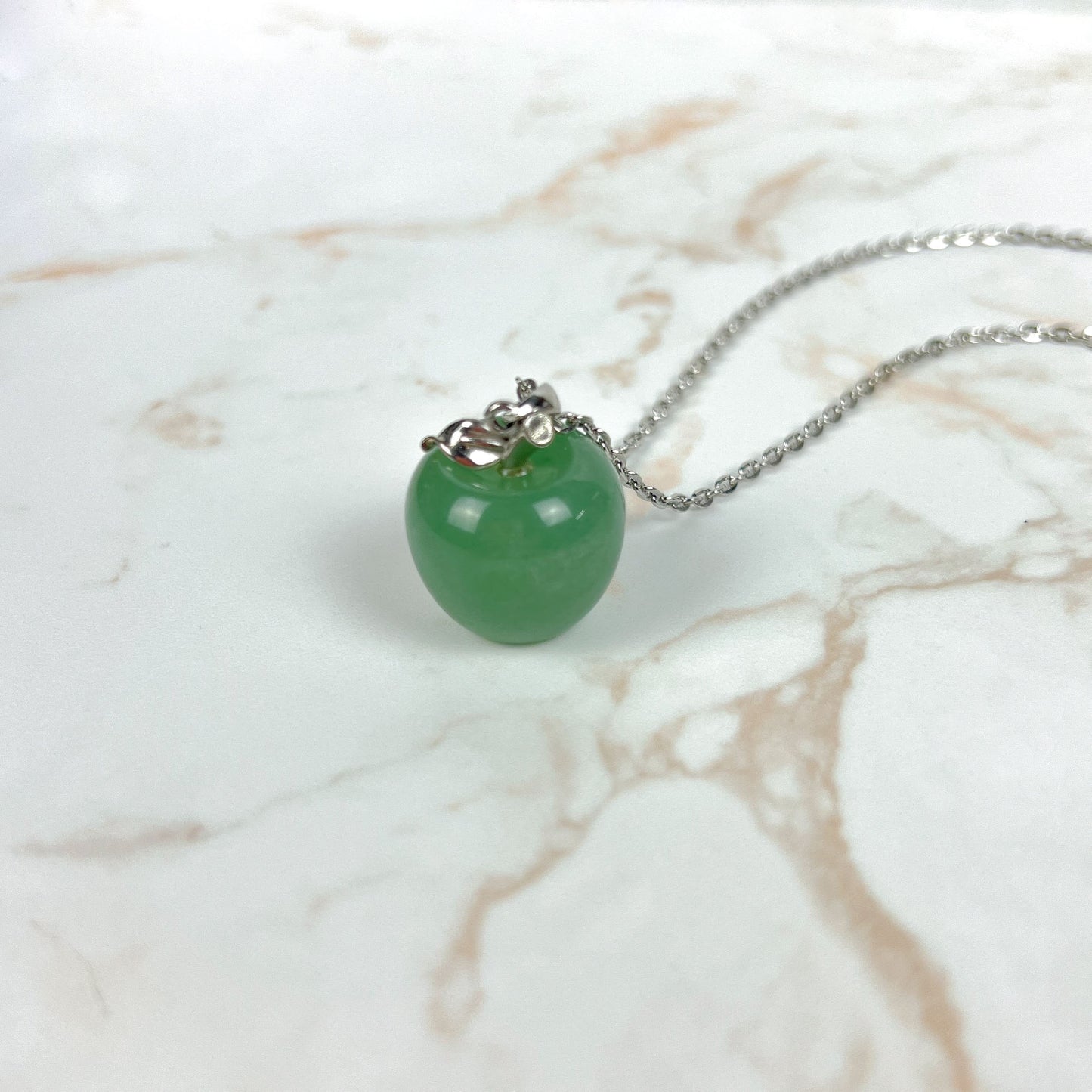 Aventurine apple gemstone necklace Baguette Magick