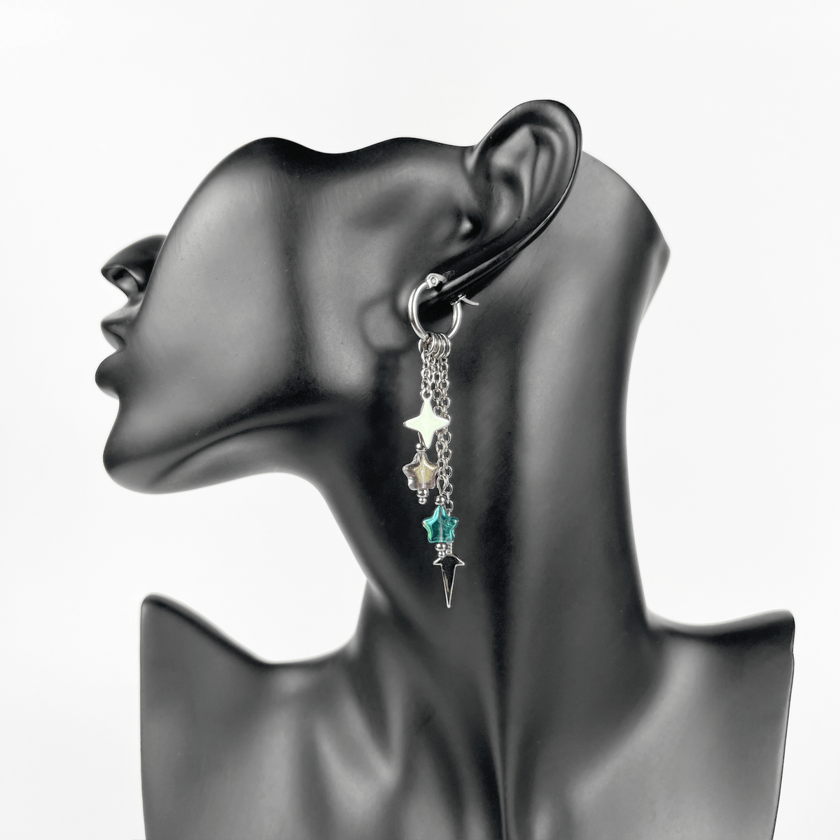 Boucles d'oreilles créoles shuriken et kunai à assortir