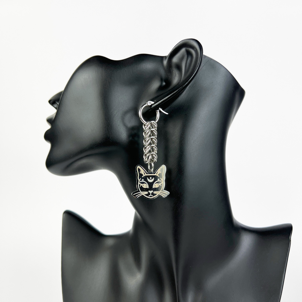 Bastet goddess box chain chainmail earrings Baguette Magick