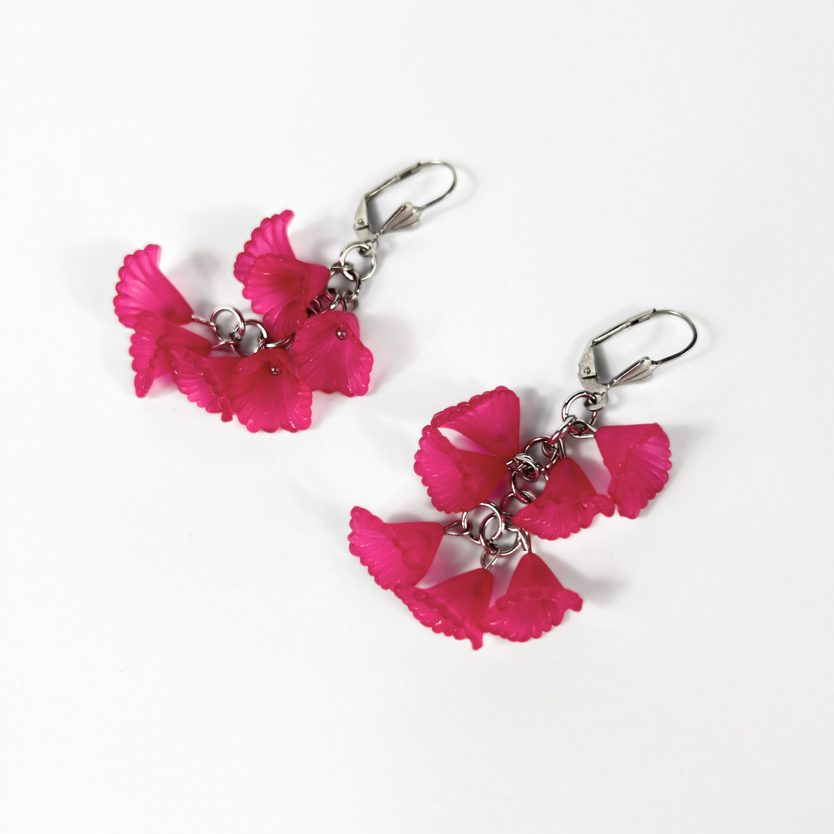 Calla Arum lilies flower earrings, leverback, plum purple Baguette Magick