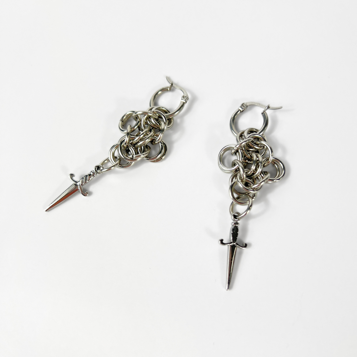 Dagger chainmail earrings, stainless steel Baguette Magick