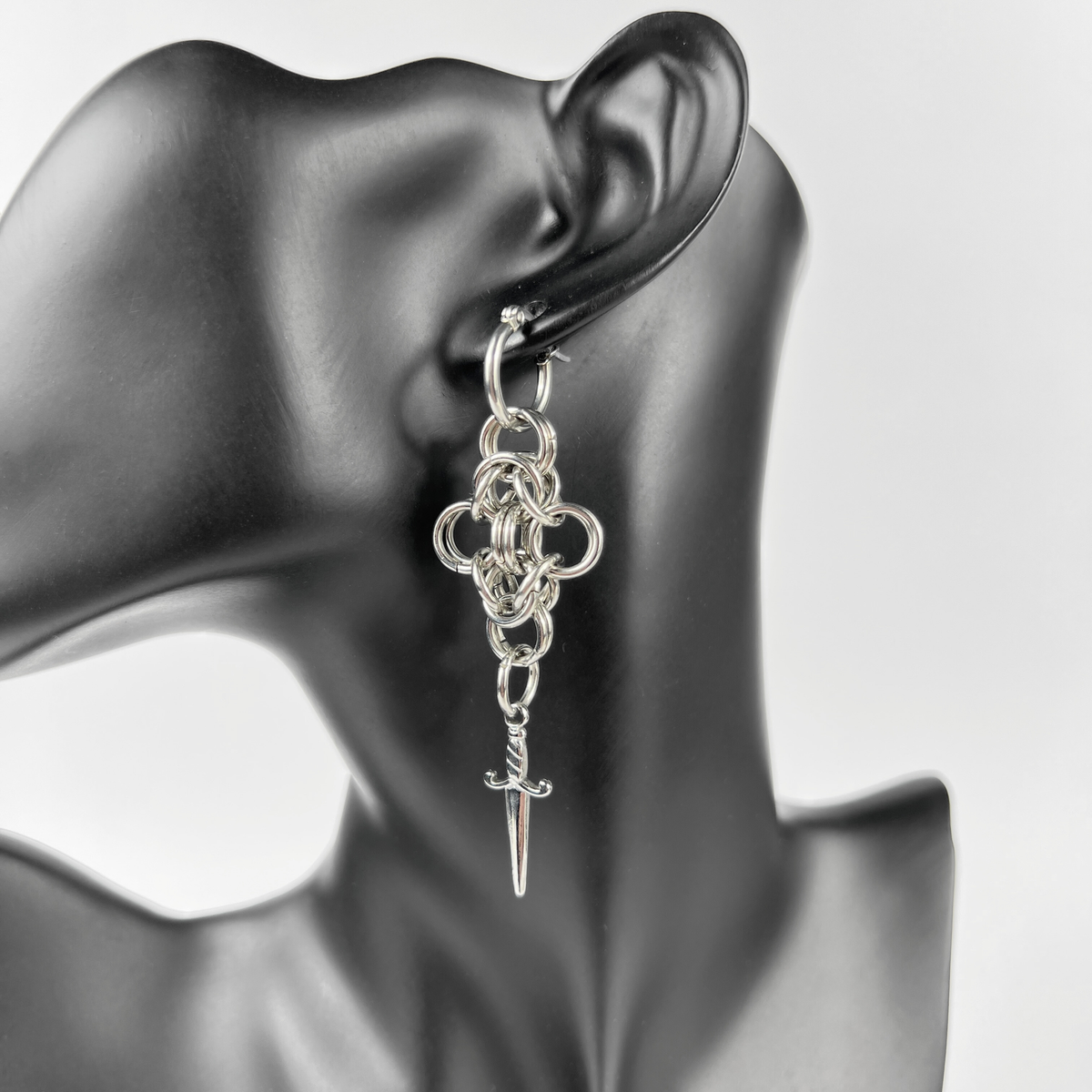 Dagger chainmail earrings, stainless steel Baguette Magick