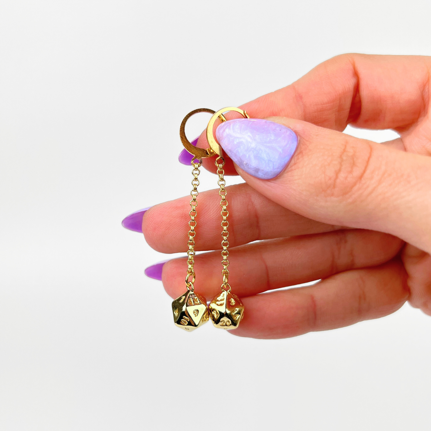 dangle and drop earrings with d20 dices, gold plated stainless steel, thin chains, gothic and alternative style geek jewelry for role play tabletop games player