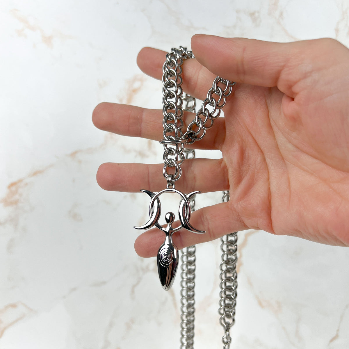 Triple goddess chainmail lariat necklace, half Persian, stainless steel Baguette Magick